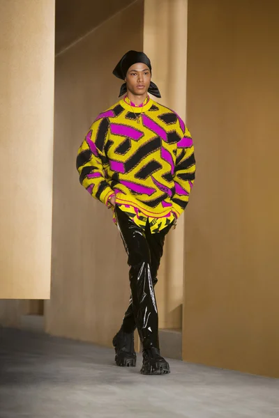 Look 46
